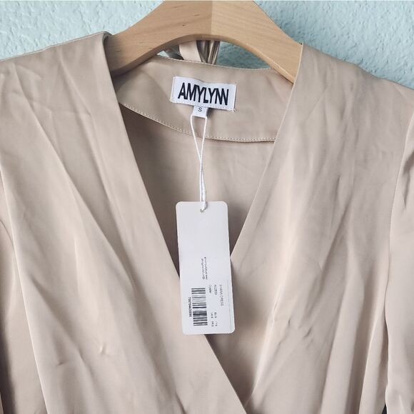 AMYLYNN wrap ruffled midi dress minimalist quiteluxe color cream small size - Picture 13 of 13